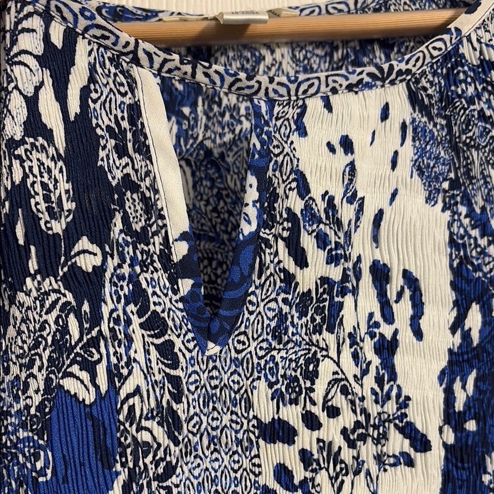 Spense Blue and White Relaxed Bell Sleeve Top - Picture 4 of 6